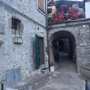 La Pietra Di Sersa , Quaratica Italie