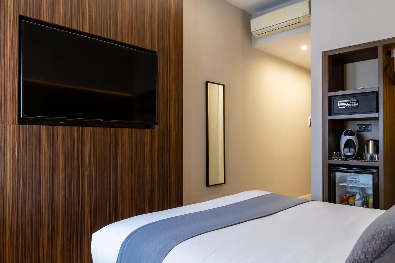 Hotel Ah - Duomo Essence Milán Italia
